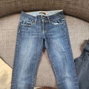 PAIGE Blue Skinny Jeans with Classic Denim Style